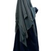 Khimar 3 Voiles Gris Foncé x Abaya Saoudienne Caviary Bleu Nuit by Oummi Abi Moi