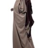Niqab Classique 150 cm Chocolat x Abaya Saoudienne Taupe Nude x Maxi Khimar Classique Taupe Nude By Oummi Abi Moi