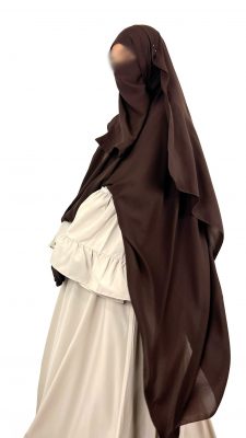 Abaya-Caly-Greige-x-Maxi-Hijab-XXL-Chocolat-x-Half-Niqab-Marron-x-Gants-Tactiles-Sans-Fleurs-Marron-By-Oummi-Abi-Moi