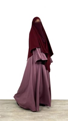 Abaya Caly Rose Parme x Maxi Khimar Bordeaux x Half Niqab Bordeaux x Gants Tactiles Sans Fleurs Noir By Oummi Abi Moi