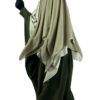 Abaya-Saoudienne-Kaki-x-Khimar-3-Voiles-Olive-x-Gants-Tactiles-Sans-Fleurs-Noir-By-Oummi-Abi-Moi