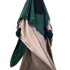 Abaya Saoudienne Taupe Nude x Khimar Double Vert Intense x Half Niqab Noir x Gants Tactiles Sans Fleurs Noir By Oummi Abi Moi