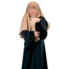 Abaya Mini Caly Manches Évasées Noire x Khimar Mini Beige Nude by Oummi Abi Moi
