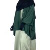 Chemise Anisley Vert Intense x Sous Abaya Olive x Maxi Hijab XXL Noir by Oummi Abi Moi