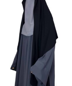 Maxi-Hijab-Carre-Noir-Profil