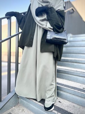 Sous Abaya Greige x Chemise Anisley by Oummi Abi Moi
