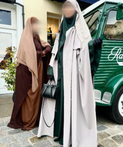 Cape Trench Caviary Premium Greige et Choco by Oummi Abi Moi