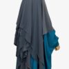 Khimar 3 Voiles WhoolPeach Premium Gris Foncé x Abaya Saoudienne WhoolPeach Premium Vert Émeraude by Oummi Abi Moi