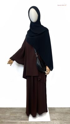 Tunique Anisley Premium Chocolat x Jupe Porte Feuille Premium Chocolat x Maxi Hijab XXL Noir by Oummi Abi Moi