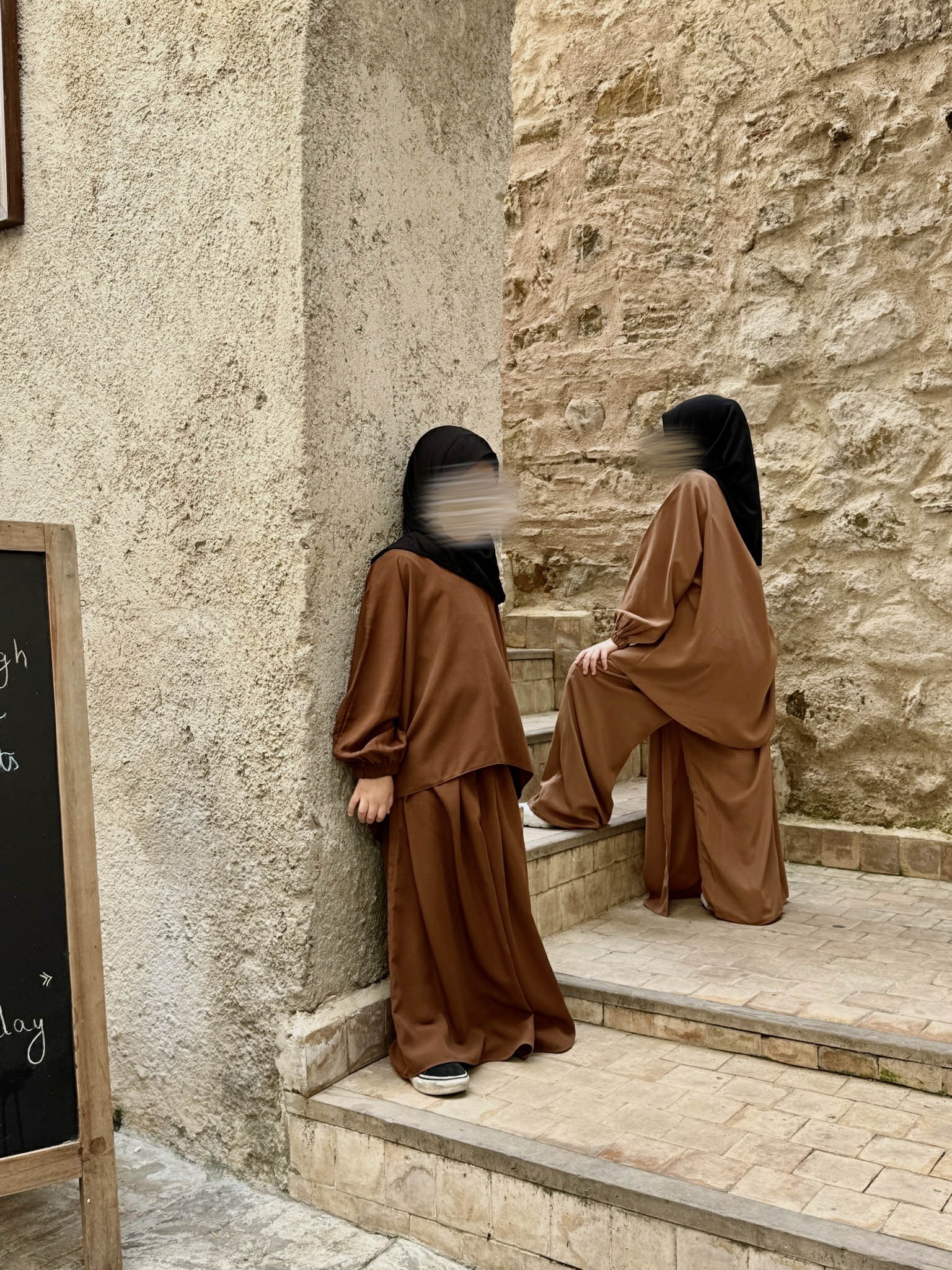 vêtements islam enfants hijabs fillettes abayas enfants vêtement légiféré vêtement islamique by Oummi Abi Moi